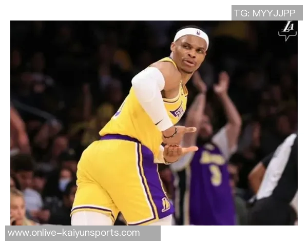 托布绝杀失利遭封盖03秒空接再被大帽翻倒在地真是倒霉透了